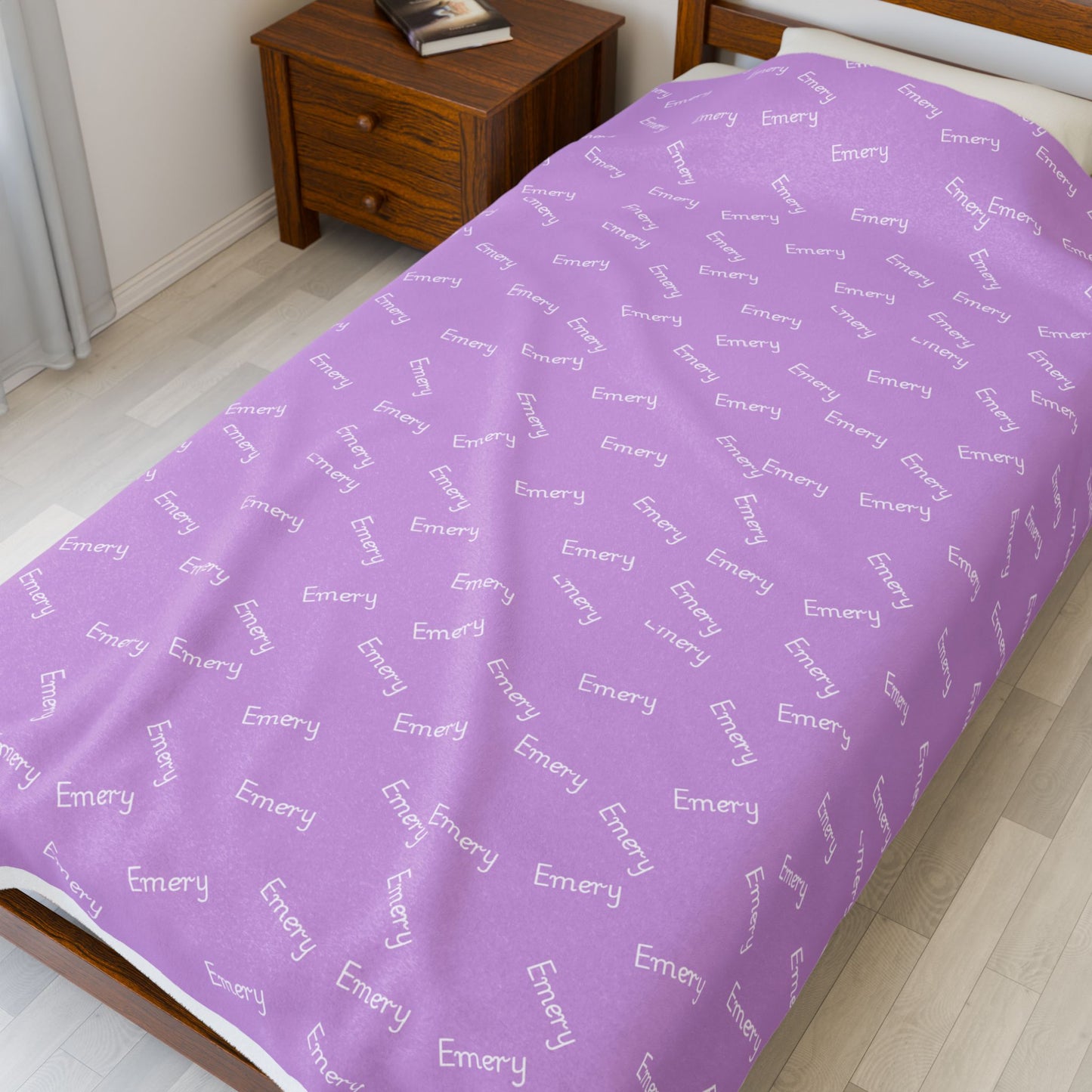 Lavender 'Sunny' Velveteen Plush Blanket — Soft Cozy Throw with Repeating Script Pattern